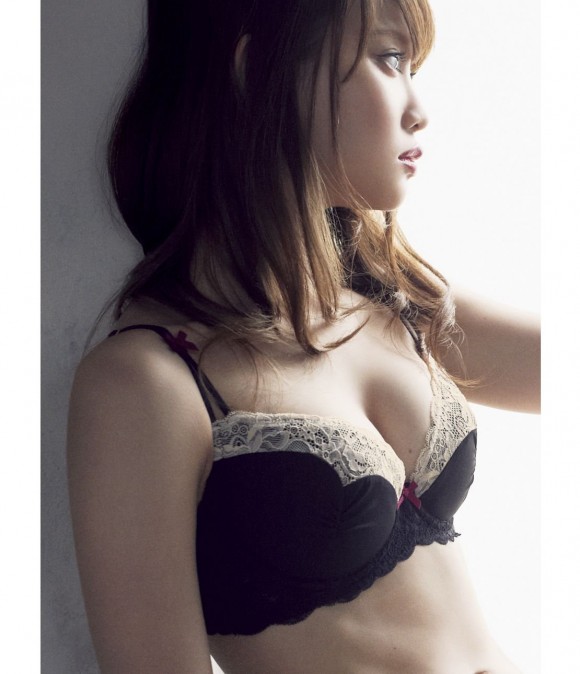 永尾まりやの下着姿21