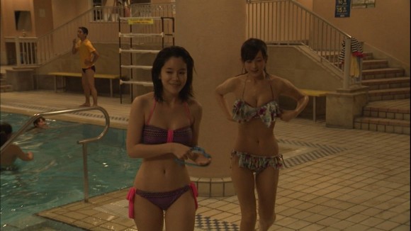 小松彩夏のおっぱいキャプ071