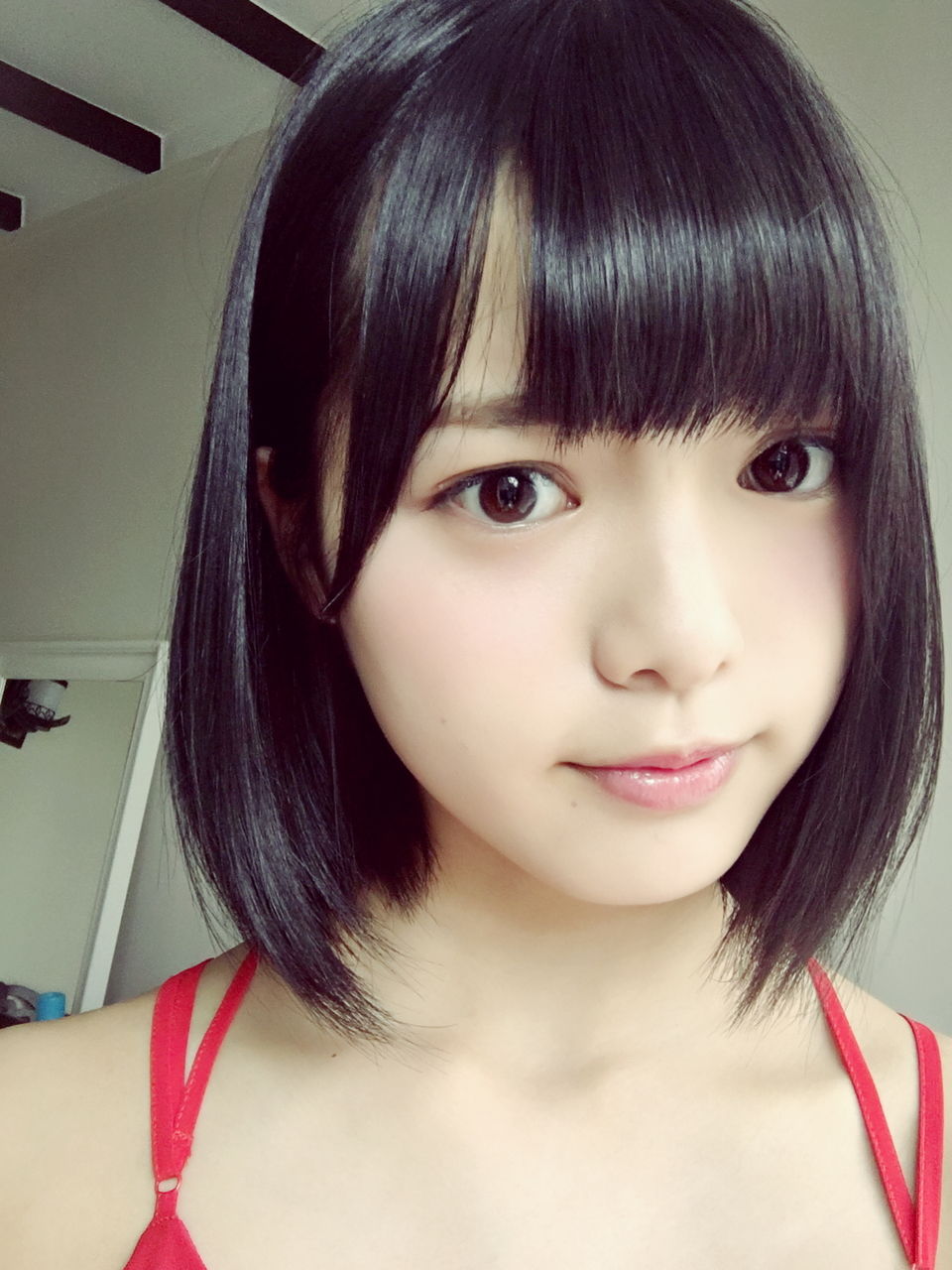 平手友梨奈エロ 人気爆発中の欅坂46センター平手友梨奈(15)がキャミソールから発育中のおっぱい谷間ｷﾀw - エロチカ