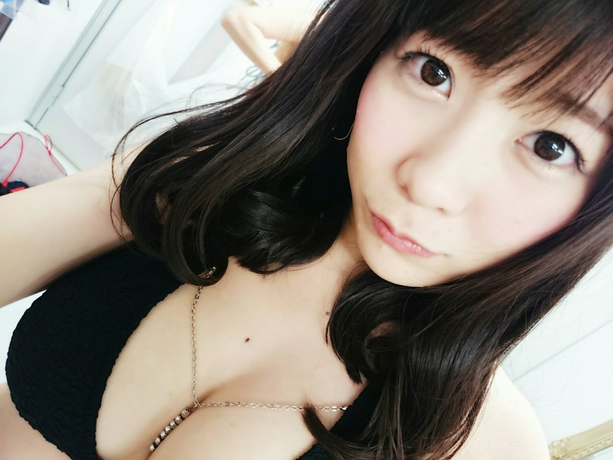 東條詩織エロ 