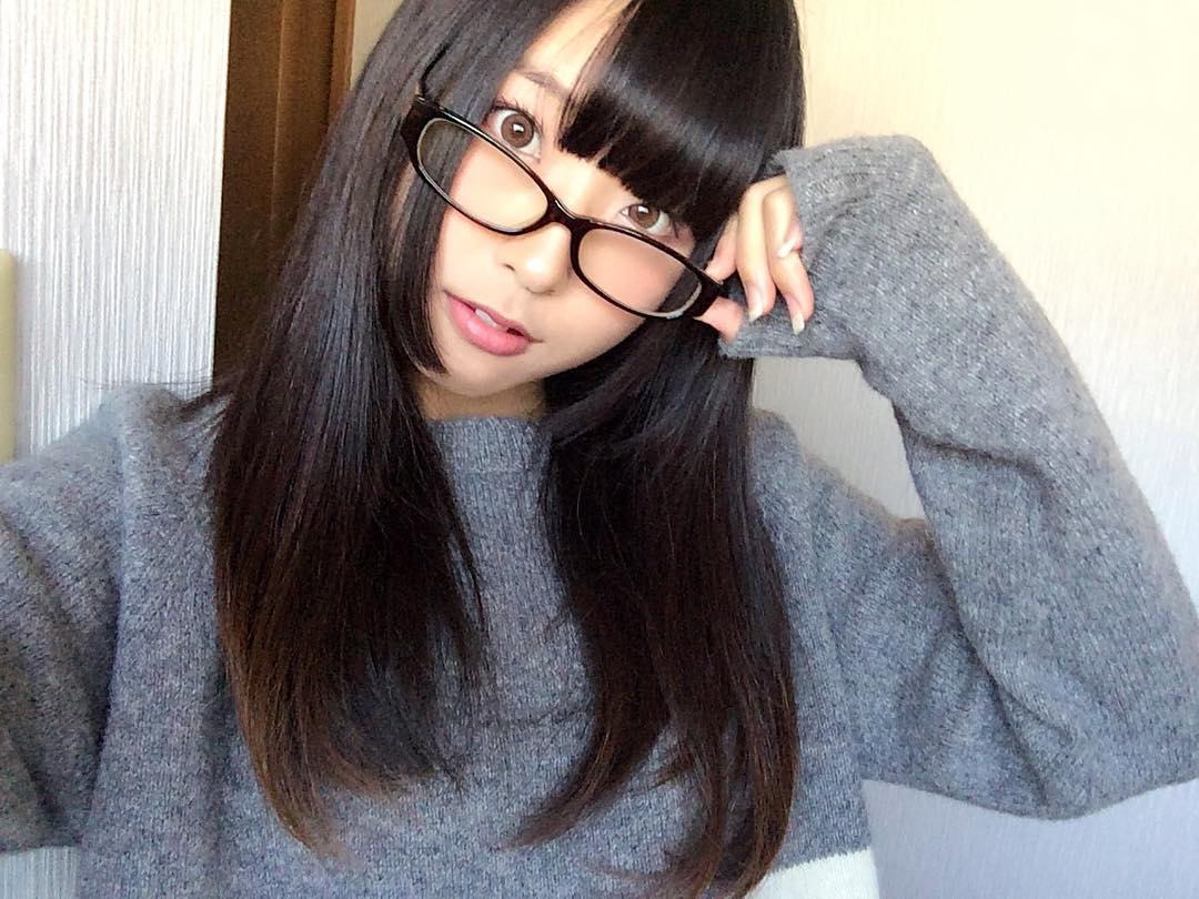 結城栞里 セクシー 