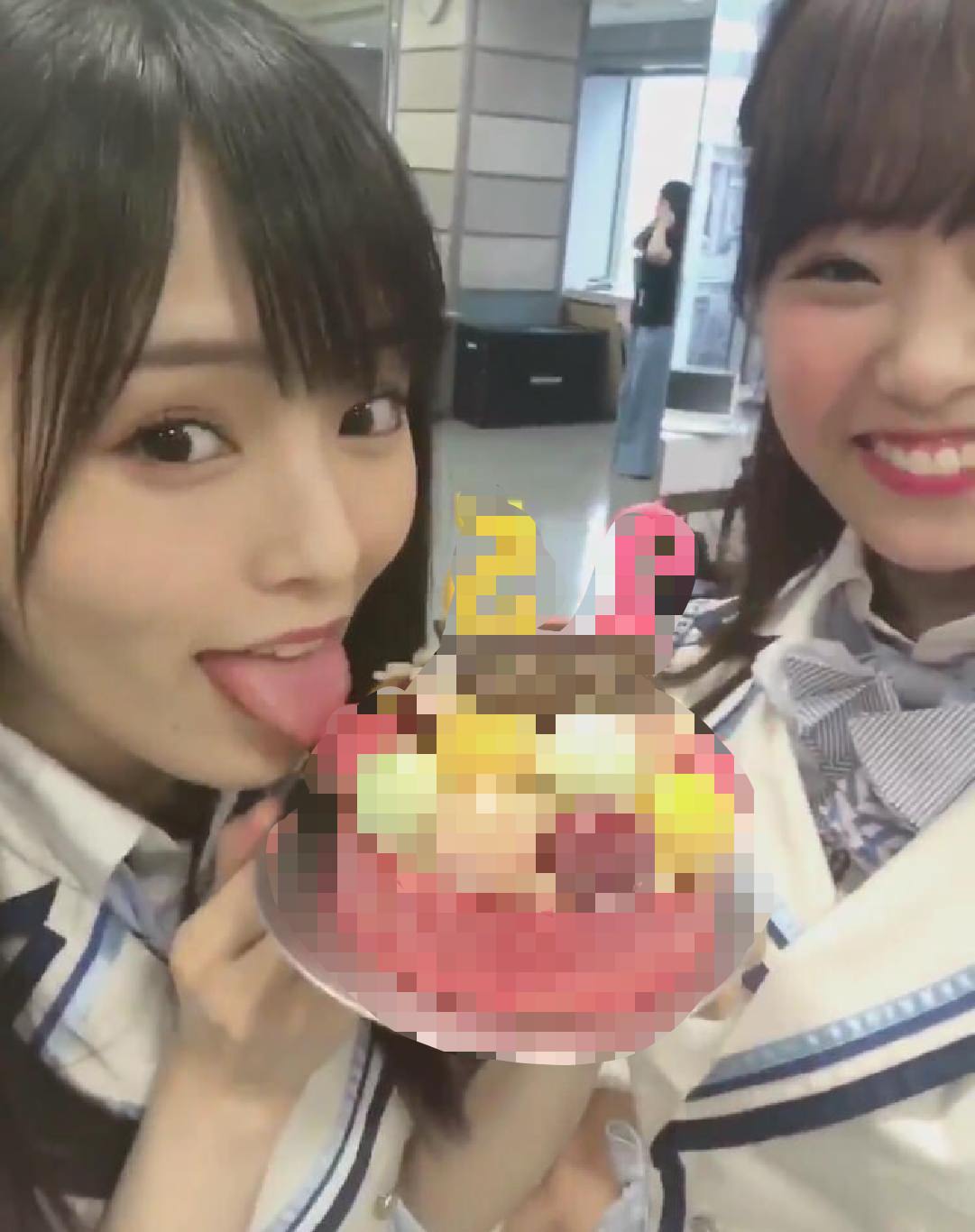 AKB疑似フェラエロ NMB48山本彩、チロチロ玉舐めフェラ動画が晒されるww - エロチカ