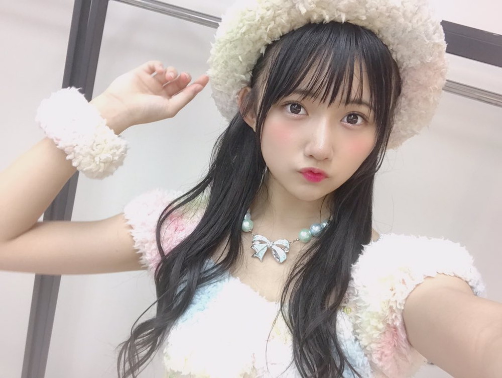 山本彩加　全裸 NMB48の現役JKメンバー、Twitter投稿でガード甘くてパンチラしてるww - エロチカ